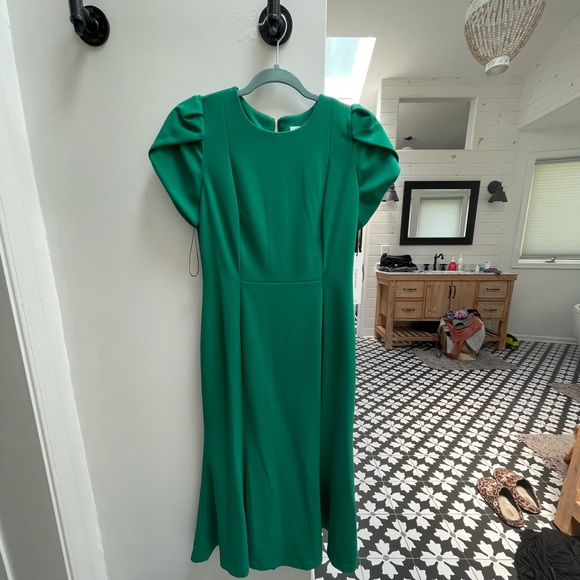 Calvin Klein Dresses & Skirts - NWT Emerald Calvin Klein dress Size 4